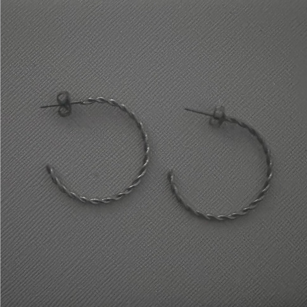 Elegant Twisted Hoop Earrings